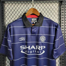 Camisa Retrô Manchester United Away Azul Umbro 1999/00 Masculino Azul - MAJESTO BR