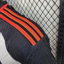 Camisa Manchester United Treino Adidas 2023/24 Jogador Preto e Branco - MAJESTO BR