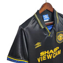 Camisa Manchester United Retrô 1993/1995 Preta - Umbro - MAJESTO BR
