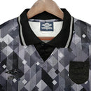 Camisa Inglaterra Retrô 1990 Preta e Branca - Umbro - MAJESTO BR